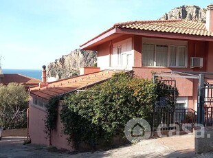 Villa in Vendita in a Cefalù