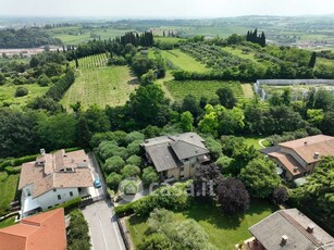 Villa in Vendita in a Verona