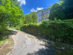 Villa in Vendita in Località Spiazzi Piani a Caprino Veronese