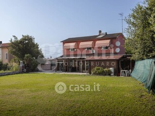 Villa in Vendita in Via Fosson 62 a San Stino di Livenza
