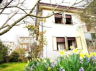 Villa in Vendita in Viale Giuseppe Garibaldi a Venezia