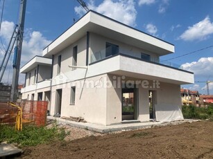Villa nuova a Samarate - Villa ristrutturata Samarate