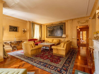 Prestigiosa villa di 500 mq in vendita Via Giuseppe Piolti de' Bianchi, 8, Milano, Lombardia