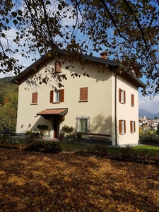 Villa con giardino in via provinciale 56, Alta Valle Intelvi