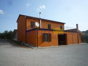 Casa indipendente in vendita a Cesena