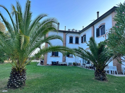 Rustico casale in vendita a Gavorrano Grosseto