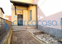 Ufficio in ottime condizioni, in affitto in Via Vittorio Emanuele, Cuggiono