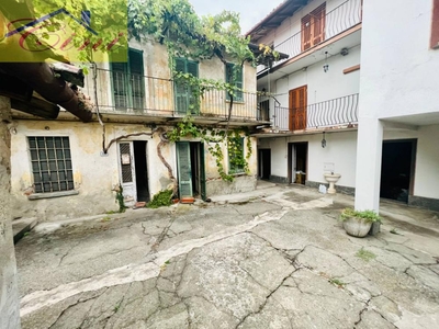 casa in vendita a Civate