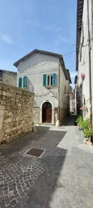 Casa indipendente con terrazzo, Ascoli Piceno centro storico