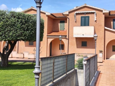 Villa a schiera in vendita a Grosseto, Via del Lavoro - Grosseto, GR