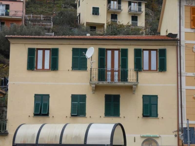 Appartamento in Vendita ad Castiglione Chiavarese - 100000 Euro