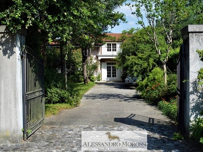 Villa in zona Gemona a Gemona del Friuli