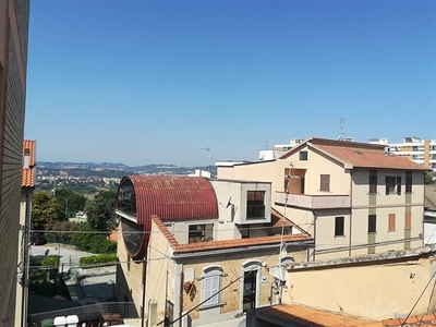 Appartamento da ristrutturare in zona Pietralacroce a Ancona