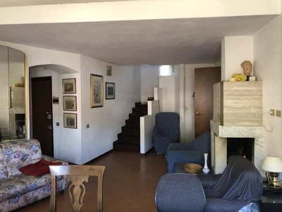 Appartamento in vendita a Carrara Massa Carrara Centro Città