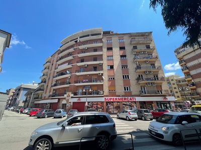 Appartamento in vendita a Cosenza Piazza Europa