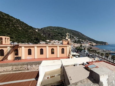 Appartamento in vendita a Lipari Messina Canneto