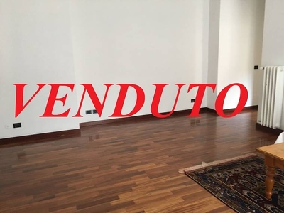 Appartamento in vendita a Milano, via Venini - Milano, MI