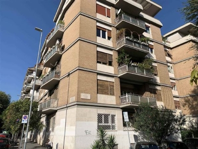 Appartamento in vendita a Roma Nomentano
