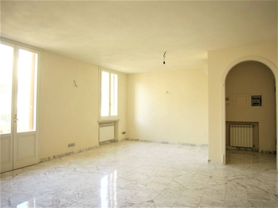 Appartamento in vendita a Viareggio Lucca Centro