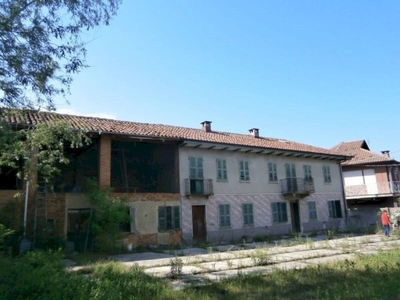 Casa indipendente in vendita in frazione Montemarzo, 148
