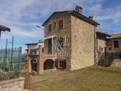 Casa semi indipendente in Località Pradelle in zona Pradelle a Zavattarello
