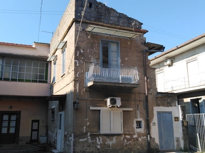 Casa semi indipendente in vendita a Caserta Sala
