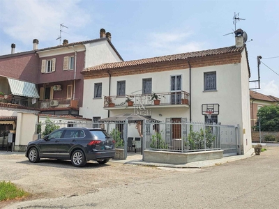 Casa semi indipendente in vendita a Cornale e Bastida Pavia Cornale