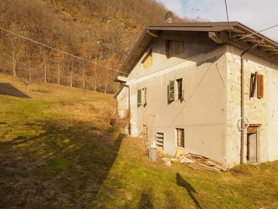 Casa semi indipendente in vendita a Frassinoro Modena Riccovolto