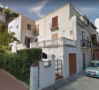 Casa semi indipendente in vendita a Lipari Messina Canneto