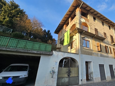 Casa semi indipendente in Via Mazzini 60 a Valdilana