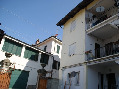 Casa semi indipendente in Via Santa Lucia 32 a Vigliano Biellese