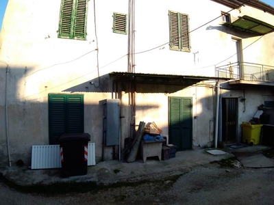 Casa singola in vendita a Agliana Pistoia San Piero