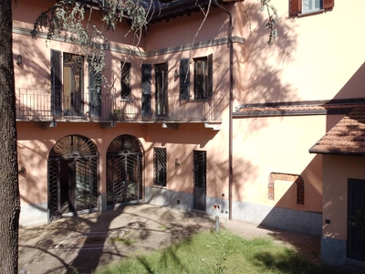 Casa singola in vendita a Gallarate Varese Centro
