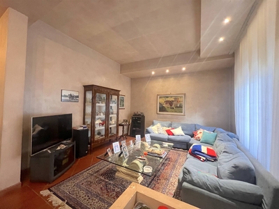 Casa singola in vendita a Prato Centro Storico