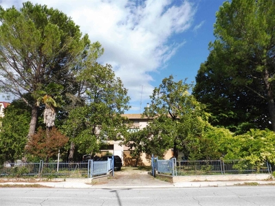 Casa singola in vendita a San Severino Marche Macerata Rocchetta