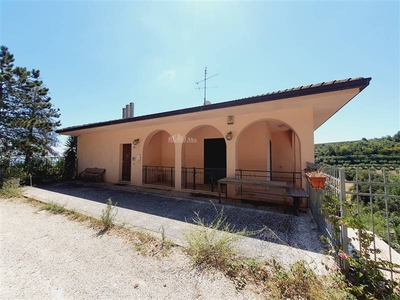 Casa singola in Via Menocchia a Montefiore Dell'Aso