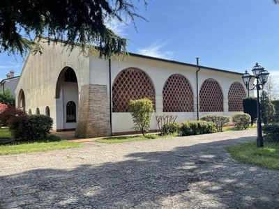 Casa singola seminuova a Mantova