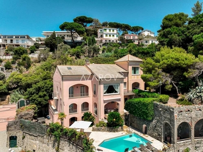 Immobili di lusso in Italia, acquista una villa al mare - Immobili in Italia