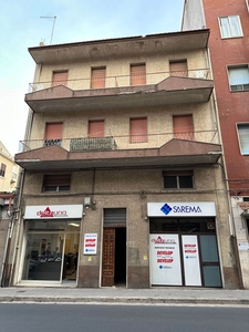 Palazzo in vendita a Ragusa Via Carducci