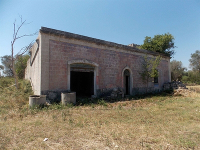 Rustico casale in Contrada Caputi a Latiano