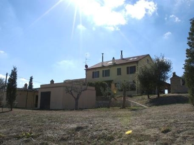 Rustico casale in ottime condizioni a Acquaviva Picena