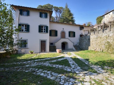 Rustico casale in vendita a Borgo a Mozzano Lucca Piano Della Rocca