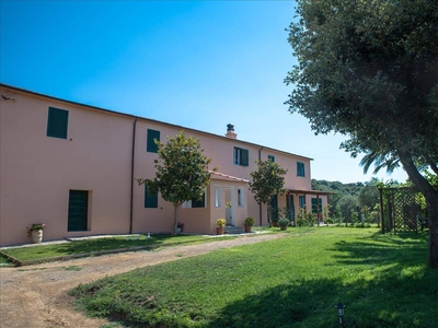 Rustico casale in vendita a Castiglione Della Pescaia Grosseto