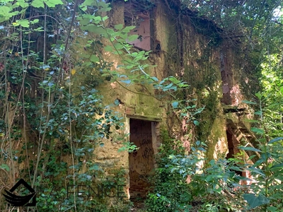 Rustico casale in vendita a La Spezia Montepertico