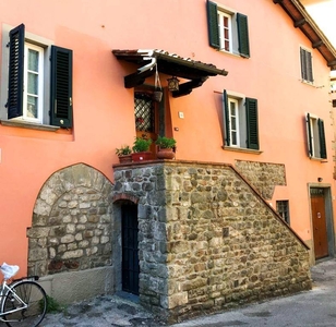 Rustico casale in vendita a Pescia Pistoia Pescia