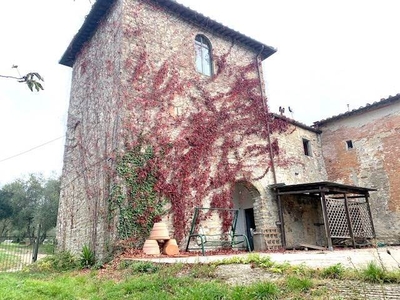 Rustico casale in vendita a Rignano Sull'arno Firenze Volognano