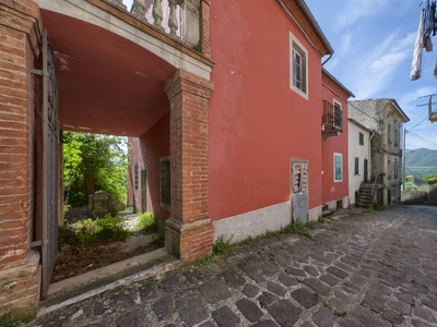Terratetto in vendita a Bagni Di Lucca Lucca Vico Pancellorum