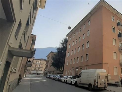 Trilocale in zona Semic. Zona Viale Milano a Sondrio