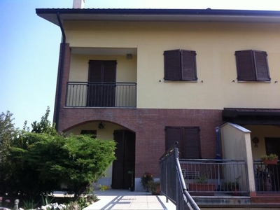 Villa a schiera in Civesio in zona Civesio a San Giuliano Milanese