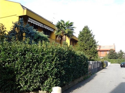 Villa a schiera in Sesto Ulteriano in zona Sesto Ulteriano a San Giuliano Milanese